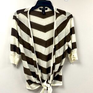 Ladies Tie Front Sweater L